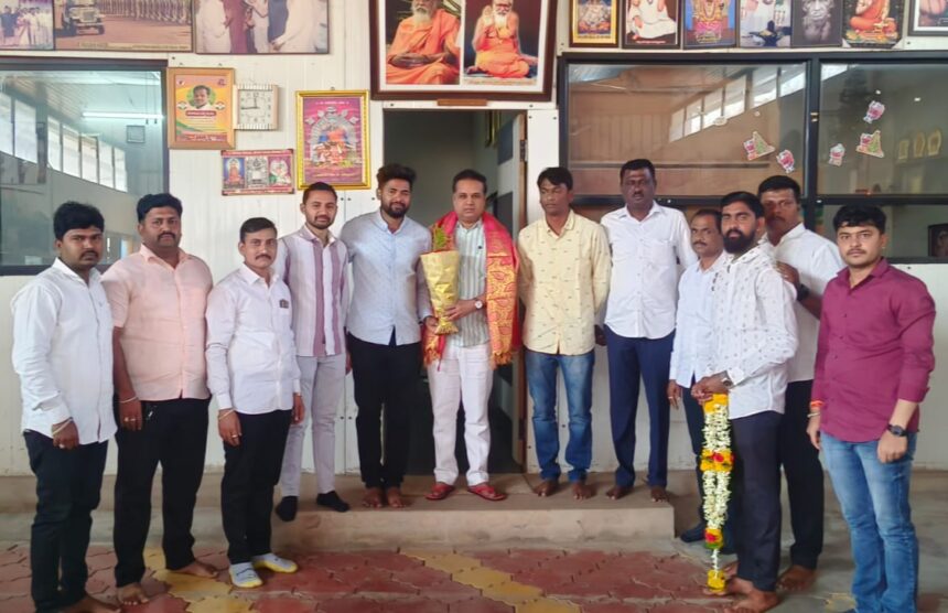 ಚಿಕ್ಕೋಡಿ ಸದಲಗ ಕ್ಷೇತ್ರದ ಶಾಸಕರಾದ ಶ್ರೀ ಗಣೇಶ್ ಹುಕ್ಕೇರಿ ಅವರಿಗೆ ಯೂಥ್ ಕಾಂಗ್ರೆಸ್ ಪದಾಧಿಕಾರಿಗಳ ಭೇಟಿ.