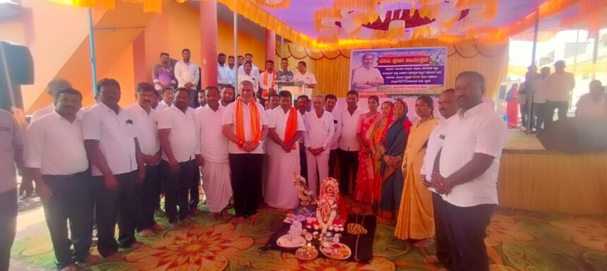 ಕುಡಿಯುವ ನೀರಿನ ಯೋಜನೆಗೆ ಭೂಮಿ ಪೂಜಾ ಕಾರ್ಯಕ್ರಮ. ಕುಡಿಯುವ ನೀರಿನ ಯೋಜನೆಗೆ ಭೂಮಿ ಪೂಜಾ ಕಾರ್ಯಕ್ರಮ.