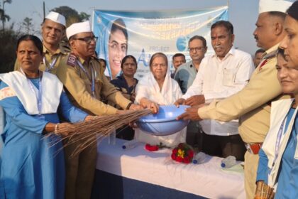 ಮಲಪ್ರಭಾ ನದಿಯ ದಡದಲ್ಲಿ ‘ಸ್ವಚ್ಛ ಜಲ, ಸ್ವಚ್ಛ ಮನ ” ಅಭಿಯಾನ ಸದ್ಗುರು ಮಾತಾಜಿ ಸುದೀಕ್ಷಾ ಮಹಾರಾಜ ದಿಲ್ಲಿ, ಅವರ  ಮಾರ್ಗದರ್ಶನದಲ್ಲಿ ಯಶಸ್ವಿಯಾಗಿ ಜರುಗಿತು