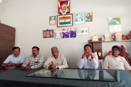 ಸಚಿವ ಲಾಡ್ 50 ನೇ ಜನ್ಮದಿನ ; ವಿದ್ಯಾರ್ಥಿಗಳಿಗೆ ಶೈಕ್ಷಣಿಕ ಪ್ರೋತ್ಸಾಹ ಧನ ವಿತರಣೆ