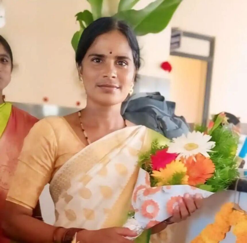 ಗೃಹಲಕ್ಷ್ಮಿ ಹಣವನ್ನು ಶಾಲೆಯ ಅಭಿವೃದ್ಧಿಗೆ ನೀಡಿದ ಆಶಾ ಕಾರ್ಯಕರ್ತೆ ಗೃಹಲಕ್ಷ್ಮಿ ಹಣವನ್ನು ಶಾಲೆಯ ಅಭಿವೃದ್ಧಿಗೆ ನೀಡಿದ ಆಶಾ ಕಾರ್ಯಕರ್ತೆ