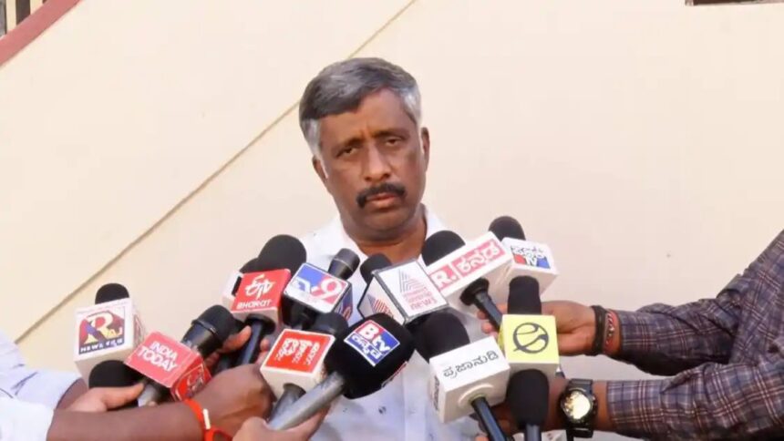 ಸಿದ್ದರಾಮಯ್ಯ ವಿರುದ್ಧ ಸುಪ್ರೀಂ ಕೋರ್ಟ್ ಮೆಟ್ಟಿಲರುತ್ತೇನೆ : ಸ್ನೇಹಮಯಿ ಕೃಷ್ಣ ಸಿದ್ದರಾಮಯ್ಯ ವಿರುದ್ಧ ಸುಪ್ರೀಂ ಕೋರ್ಟ್ ಮೆಟ್ಟಿಲರುತ್ತೇನೆ : ಸ್ನೇಹಮಯಿ ಕೃಷ್ಣ