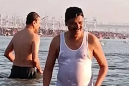 ಮಹಾಕುಂಭಮೇಳದಲ್ಲಿ ಪುಣ್ಯಸ್ನಾನ ಮಾಡಿದ ರಮೇಶ್ ಜಾರಕಿಹೊಳಿ 