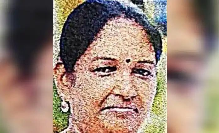 ಮೃತಪಟ್ಟ ಮಹಿಳೆ ಮನೆಗೆ ತಂದಾಗ ಎದ್ದು ಕುಳಿತಳು ಮೃತಪಟ್ಟ ಮಹಿಳೆ ಮನೆಗೆ ತಂದಾಗ ಎದ್ದು ಕುಳಿತಳು