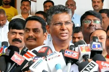 ಡಿಸಿಎಂ ಹಿಂದುತ್ವದ ಜಪ ಮಾಡುವುದು​ ಅವರ ಭಕ್ತಿ, ವ್ಯಕ್ತಿ ಸ್ವಾತಂತ್ರ್ಯ : ಸತೀಶ್ ಜಾರಕಿಹೊಳಿ 