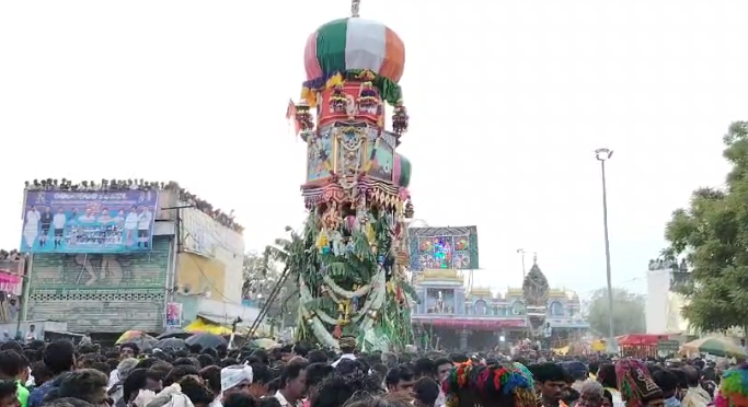 ಶ್ರೀ ಶರಣ ಗಾದಿಲಿಂಗಪ್ಪ ತಾತ, ಶ್ರೀ ಸಿದ್ದೇಶ್ವರ ಜೋಡು ರಥೋತ್ಸವ ಶ್ರೀ ಶರಣ ಗಾದಿಲಿಂಗಪ್ಪ ತಾತ, ಶ್ರೀ ಸಿದ್ದೇಶ್ವರ ಜೋಡು ರಥೋತ್ಸವ
