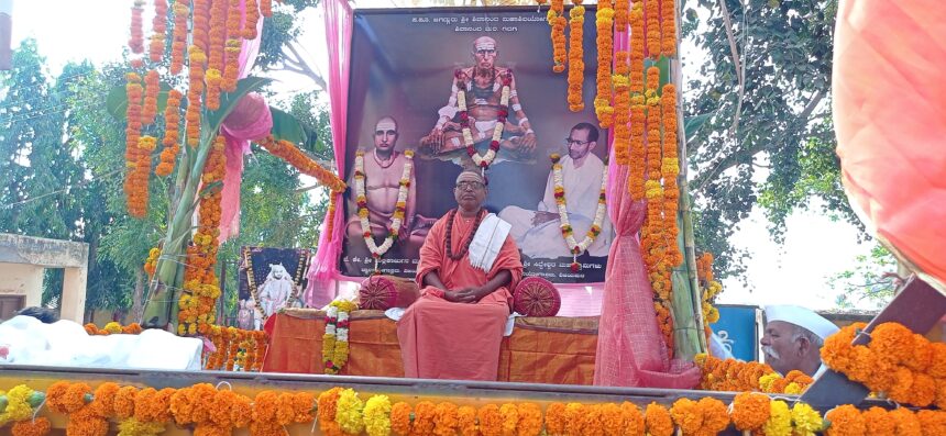 ಕೃಷ್ಣಾಕಿತ್ತೂರ ಗ್ರಾಮದಲ್ಲಿ ಅಮೃತ ಮಹೋತ್ಸವದ ಜೊತೆಗೆ ರಜತ ಮಹೋತ್ಸವದ ಭವ್ಯ ಶೋಭಾಯಾತ್ರೆ ಕೃಷ್ಣಾಕಿತ್ತೂರ ಗ್ರಾಮದಲ್ಲಿ ಅಮೃತ ಮಹೋತ್ಸವದ ಜೊತೆಗೆ ರಜತ ಮಹೋತ್ಸವದ ಭವ್ಯ ಶೋಭಾಯಾತ್ರೆ