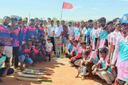 ಸೋಲು ಗೆಲುವು ಸಮಾನವಾಗಿ ಸ್ವೀಕಾರ ಮಾಡಿ ಕೆ.ಪಿ.ಎಲ್. ಪ್ರೇಮಿಯರ್ ಲೀಗ್ ಕ್ರಿಕೆಟ್ ಪಂದ್ಯಾವಳಿಗೆ ಪಾಳೇಗಾರ್ ಲೋಕೇಶ್ ಚಾಲನೆ.