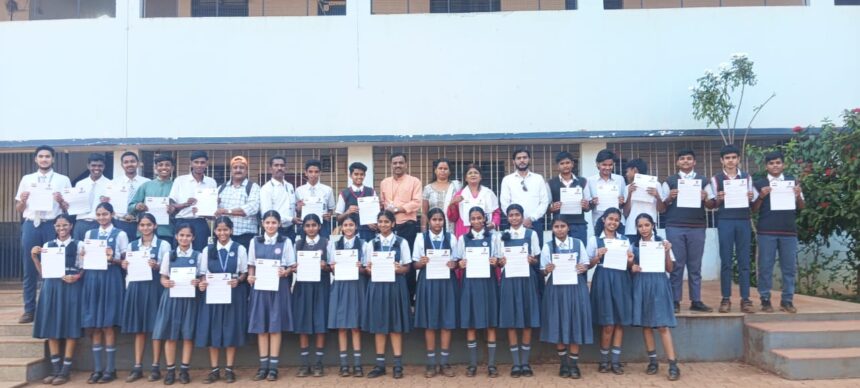 ಎಸ್.ಎಸ್.ಎಲ್.ಸಿ ವಿದ್ಯಾರ್ಥಿಗಳಿಗೆ ಶಾಸಕ ಆಸಿಫ್ (ರಾಜು) ಸೇಠ್ ಅವರಿಂದ ಪ್ರೇರಣಾದಾರಯಕ ಮಾತುಗಳು ಎಸ್.ಎಸ್.ಎಲ್.ಸಿ ವಿದ್ಯಾರ್ಥಿಗಳಿಗೆ ಶಾಸಕ ಆಸಿಫ್ (ರಾಜು) ಸೇಠ್ ಅವರಿಂದ ಪ್ರೇರಣಾದಾರಯಕ ಮಾತುಗಳು