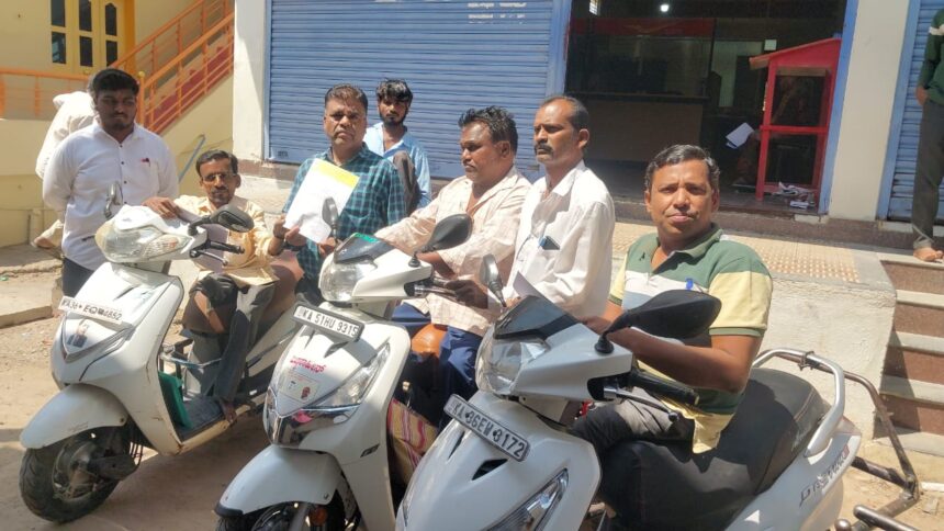 ಮೆಟ್ಟಿಲುಗಳನ್ನೇರಲು ಹರಸಾಹಸ: ವೃದ್ಧರು, ಅಂಗವಿಕಲರ ಪಡಿಪಾಟಲಿಗೆ ಸಿಗದ ಪರಿಹಾರ : ಸುರೇಶ್ ಬಂಡಾರಿ.