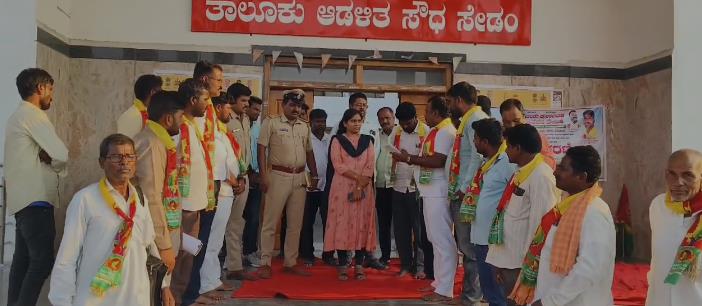 ಸಿಮೆಂಟ್ ಕಾರ್ಖಾನೆ ವಿರುದ್ಧಜಯ ಕರ್ನಾಟಕ ಜನಪರ ವೇದಿಕೆ ಪ್ರತಿಭಟನೆ ಸಿಮೆಂಟ್ ಕಾರ್ಖಾನೆ ವಿರುದ್ಧಜಯ ಕರ್ನಾಟಕ ಜನಪರ ವೇದಿಕೆ ಪ್ರತಿಭಟನೆ