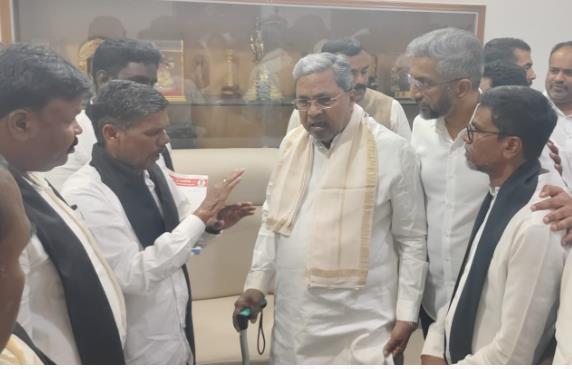 ಮುಖ್ಯಮಂತ್ರಿಗಳಿಂದ ಒಳ ಮೀಸಲಾತಿ ಕಲ್ಪಿಸುವ ಭರವಸೆ! ಮುಖ್ಯಮಂತ್ರಿಗಳಿಂದ ಒಳ ಮೀಸಲಾತಿ ಕಲ್ಪಿಸುವ ಭರವಸೆ!