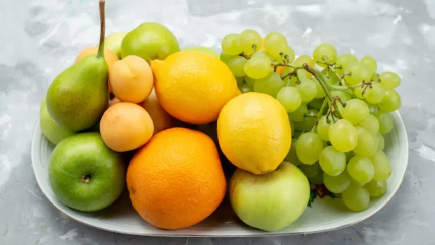 ಈ ಸಮಯದಲ್ಲಿ ಹಣ್ಣುಗಳನ್ನು ಸೇವಿಸಿದರೆ, ಅದು ವಿಷವಾಗುತ್ತೆ ಈ ಸಮಯದಲ್ಲಿ ಹಣ್ಣುಗಳನ್ನು ಸೇವಿಸಿದರೆ, ಅದು ವಿಷವಾಗುತ್ತೆ