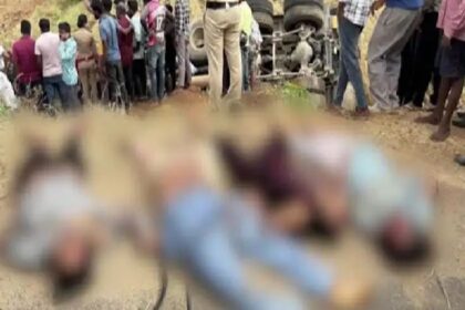 ಕಾರು – ಟಿಪ್ಟರ್ ನಡುವೆ ಭೀಕರ ಅಪಘಾತ : ಐವರು ಸ್ಥಳದಲ್ಲೇ ಸಾವು 