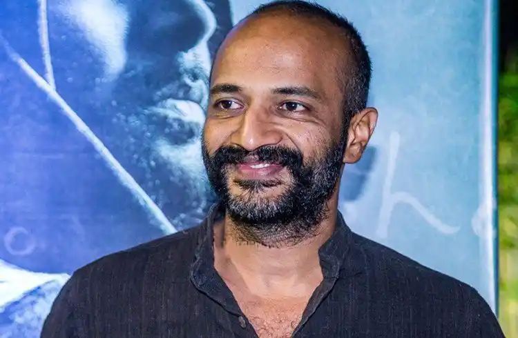 ಮಾಂಸ ತಿಂದು ದೇವಸ್ಥಾನಕ್ಕೆ ಹೋದರೆ ತಪ್ಪೇನು? : ನಟ ಕಿಶೋರ್ ವಿವಾದಾತ್ಮಕ ಹೇಳಿಕೆ ಮಾಂಸ ತಿಂದು ದೇವಸ್ಥಾನಕ್ಕೆ ಹೋದರೆ ತಪ್ಪೇನು? : ನಟ ಕಿಶೋರ್ ವಿವಾದಾತ್ಮಕ ಹೇಳಿಕೆ