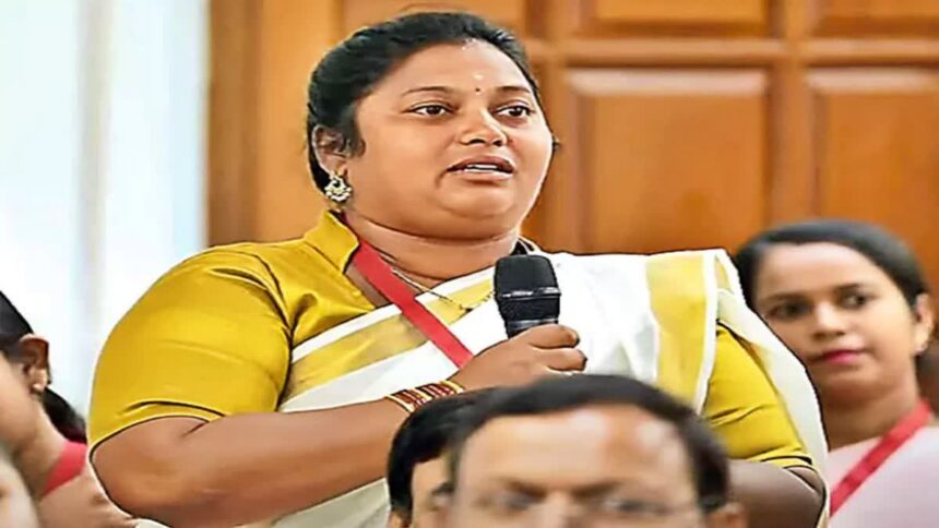 ತೆಲುಗಿನಲ್ಲೇ ಮಾತನಾಡಲು ಪ್ರಧಾನಿ ಬಳಿ ವಿನಂತಿಸಿದ ಮಹಿಳಾ ಉದ್ಯಮಿ