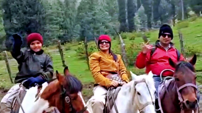 ಪಹಲ್ಗಾಮ್ ಘಟನೆ: ಕೂದಲೆಳೆಯ ಅಂತರದಲ್ಲಿ ಉಳಿದು ಬಂದವರಿವರು ಪಹಲ್ಗಾಮ್ ಘಟನೆ: ಕೂದಲೆಳೆಯ ಅಂತರದಲ್ಲಿ ಉಳಿದು ಬಂದವರಿವರು