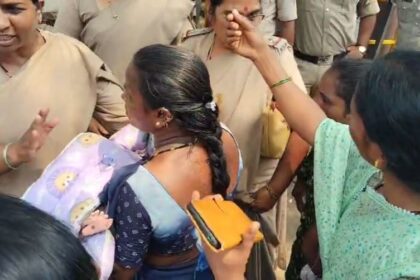 ಮೃತ್ಯು ಜ್ಯೋತಿ ಹಸಿ ಕದಮ್ಮನ್ನು ಎದುರಿಟ್ಟುಕೊಂಡು ನಗರ ಪೊಲೀಸ್ ಆಯುಕ್ತರ ಕಛೇರಿ ಪ್ರತಿಭಟನೆ