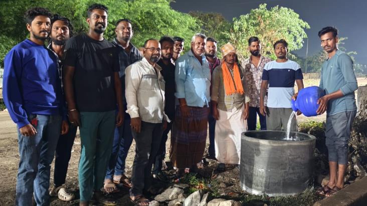 ಜಾನುವಾರುಗಳಿಗೆ ಕುಡಿಯುವ ನೀರಿನ ವ್ಯವಸ್ಥೆ ಮಾಡಿದ ಸ್ನೇಹಿತರ ಬಳಗ