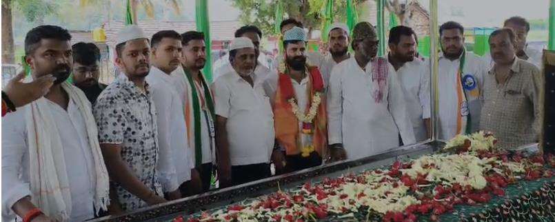 ಸೈಯದ್ ದಿಲ್ಬಕ್ಷ ಶಾ ಖಾದರ್ ವಲಿ ದರ್ಗಾಕ್ಕೆ ಯೂತ್ ಕಾಂಗ್ರೆಸ್ ಅಧ್ಯಕ್ಷ ಮಂಜುನಾಥ್ ಬೇಟಿ