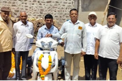 ಮೂರು ಚಕ್ರಗಳ ಮೋಟಾರ್ ಸೈಕಲ್ ಉಡುಗೊರೆ