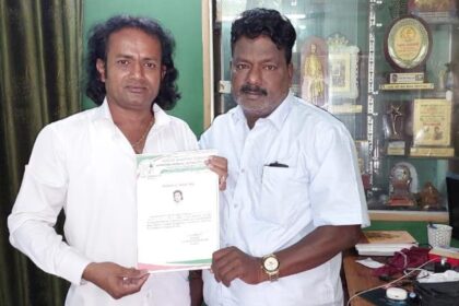 ಕರ್ನಾಟಕ ಕಾರ್ಯ ನಿರತ ಪತ್ರಕರ್ತನ ಧ್ವನಿ ಸಂಘಟನೆಯ ನೂತನ ಹಟ್ಟಿ ಚಿನ್ನದ ಗಣಿ ಪಟ್ಟಣದ ಅಧ್ಯಕ್ಷರನ್ನಾಗಿ – ಶ್ರೀನಿವಾಸ್ ಮಧುಶ್ರೀ ನೇಮಕ