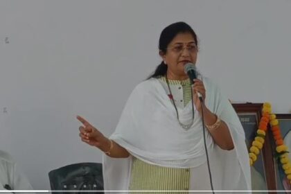 ಪಿ.ಎಂ. ಪಾಟೀಲರ ಗುಂಪಿಗೆ ಮತ ನೀಡಿ: ಶಾಸಕಿ ಶಶಿಕಲಾ ಜೊಲ್ಲೆಯವರಿಂದ ಮನವಿ