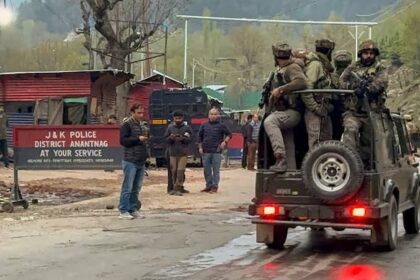 ಉಗ್ರರ ನಡುವೆ ಸೇನೆ ಕಾದಾಟ : ಓರ್ವ ಯೋಧ ಹುತಾತ್ಮ 