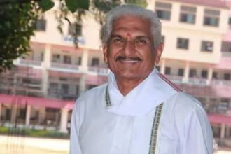 ವ್ಯಾನಿಟಿ ಬ್ಯಾಗ್ ನಲ್ಲಿ ಚೂರಿ ಇಟ್ಕೊಳ್ಳಿ : ಕಲ್ಲಡ್ಕ ಪ್ರಭಾಕರ್ ಭಟ್