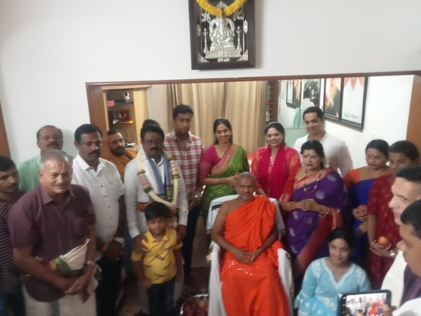 ” ಧರ್ಮವನ್ನು ಕಾಪಾಡಿದರೆ| ಧರ್ಮ ನಮ್ಮನ್ನು ರಕ್ಷಿಸುತ್ತದೆ- ಪೇಜಾವರ ಮಠದ ಶ್ರೀ ವಿಶ್ವ ಪ್ರಸನ್ನ ತೀರ್ಥ ಮಹಾ ಸ್ವಾಮೀಜಿ “ ” ಧರ್ಮವನ್ನು ಕಾಪಾಡಿದರೆ| ಧರ್ಮ ನಮ್ಮನ್ನು ರಕ್ಷಿಸುತ್ತದೆ- ಪೇಜಾವರ ಮಠದ ಶ್ರೀ ವಿಶ್ವ ಪ್ರಸನ್ನ ತೀರ್ಥ ಮಹಾ ಸ್ವಾಮೀಜಿ “