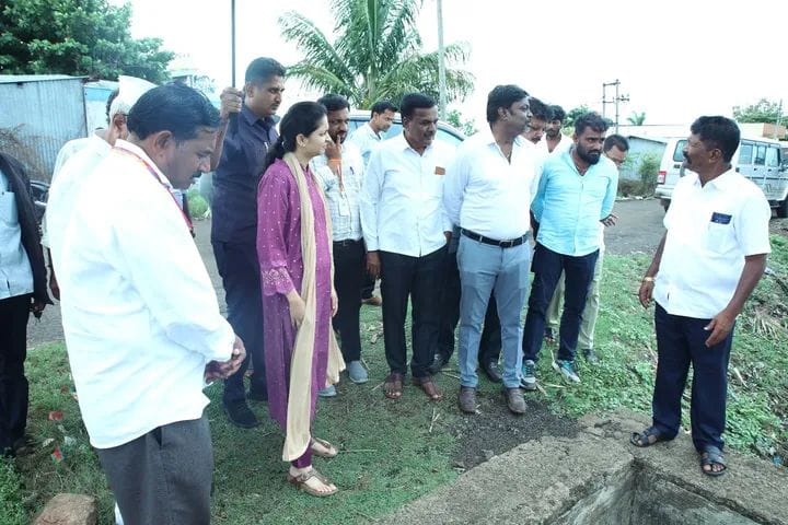 ಸಂಸದರಾದ ಪ್ರಿಯಾಂಕಾ ಜಾರಕಿಹೊಳಿ ಅವರಿಂದ ಮುಗಳಕೋಡ ಘಟಪ್ರಭಾ ಕಾಲುವೆ ಎಡದಂಡೆ ವೀಕ್ಷಣೆ