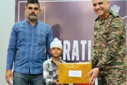 ‘ಆಪರೇಷನ್ ಸಿಂಧೂ‌’ ವೇಳೆ ಭಾರತೀಯ ಯೋಧರಿಗೆ ಹಾಲು, ಲಸ್ಸಿ  ನೀಡಿದ ಬಾಲಕನನ್ನು ಸನ್ಮಾನಿಸಿದ ಸೇನೆ