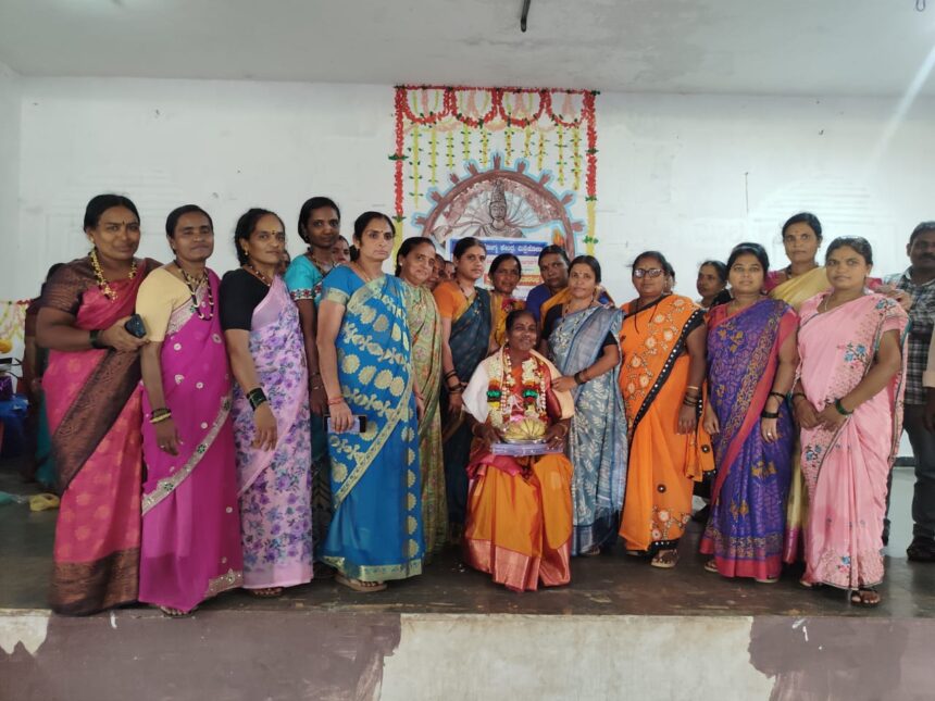 ಶಾರದಾ ಎಂ ನಾಗನಗೌಡ ಅವರಿಗೆ ಸೇವಾ ನಿವೃತ್ತಿ ಸಮಾರಂಭ ಶಾರದಾ ಎಂ ನಾಗನಗೌಡ ಅವರಿಗೆ ಸೇವಾ ನಿವೃತ್ತಿ ಸಮಾರಂಭ