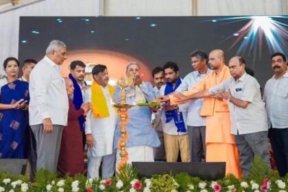 ಅಭಿವೃದ್ಧಿ ಕಾರ್ಯಕ್ರಮಗಳಿಗೆ ಸಿಎಂ ಸಿದ್ದರಾಮಯ್ಯ, ಸಚಿವ ಸತೀಶ ಜಾರಕಿಹೊಳಿ ಚಾಲನೆ