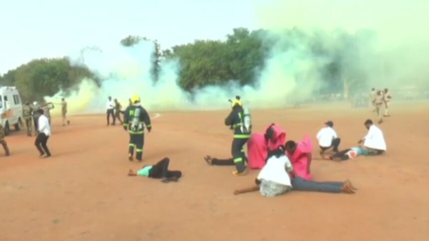 ಜಿಲ್ಲೆಯ ಪ್ರತಿಯೊಬ್ಬರು ಸೈನಿಕರಂತೆ ಕೆಲಸ ಮಾಡಬೇಕು: ಬಸನಗೌಡ ದದ್ದಲ್ ಜಿಲ್ಲೆಯ ಪ್ರತಿಯೊಬ್ಬರು ಸೈನಿಕರಂತೆ ಕೆಲಸ ಮಾಡಬೇಕು: ಬಸನಗೌಡ ದದ್ದಲ್