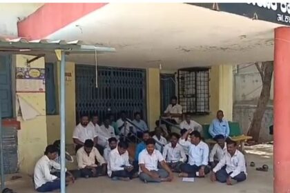 ಬುದ್ಧ ಪೂರ್ಣಿಮಾ ಪ್ರಯುಕ್ತ ಸರ್ಕಾರದ ಆದೇಶ ಗಾಳಿಗೆ ತೂರಿದ ತಹಸೀಲ್ದಾರ್ ಕಾರ್ಯಾಲಯ