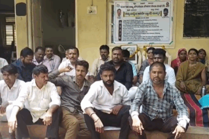 ರೇಣುಕಾ ಹಲಗಿ ಅವರ ಅಧ್ಯಕ್ಷತೆಯಲ್ಲಿ ಎರಡನೇ ದಿನ ಪೌರ ನೌಕರರ ಅನಿರ್ದಿಷ್ಟಾವಧಿ ಮುಷ್ಕರ