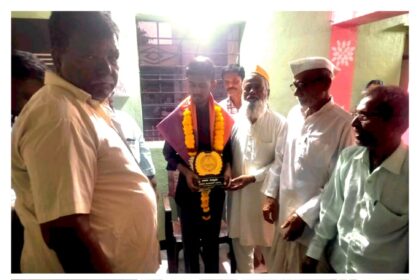 ಮೊರಾರ್ಜಿ ದೇಸಾಯಿ ವಸತಿ ಶಾಲೆಯ ವಿದ್ಯಾರ್ಥಿ ಮುಬಾರಕ ಗೆ ಸನ್ಮಾನ.