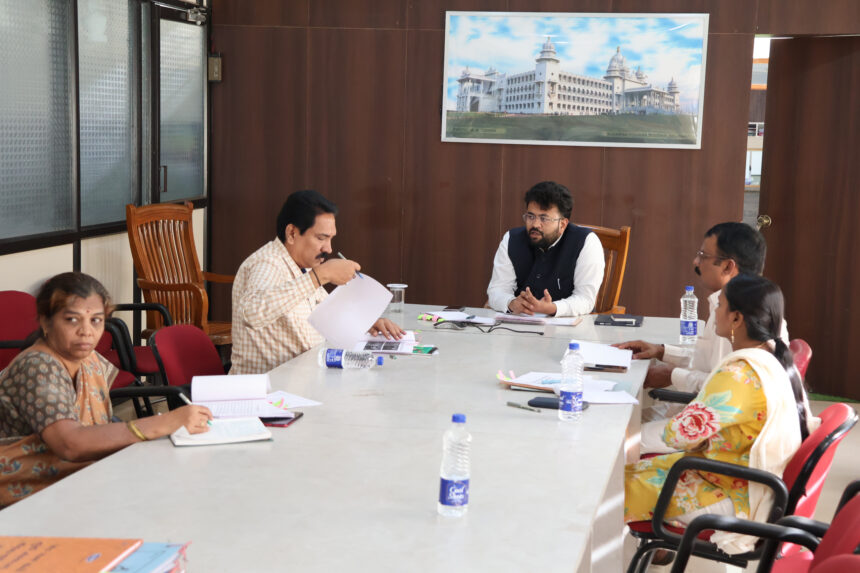 ಜಿಲ್ಲಾ ಬಾಲ ಭವನ ಪ್ರಗತಿ ಪರಿಶೀಲನಾ ಸಭೆ ಜಿಲ್ಲಾ ಬಾಲ ಭವನ ಪ್ರಗತಿ ಪರಿಶೀಲನಾ ಸಭೆ