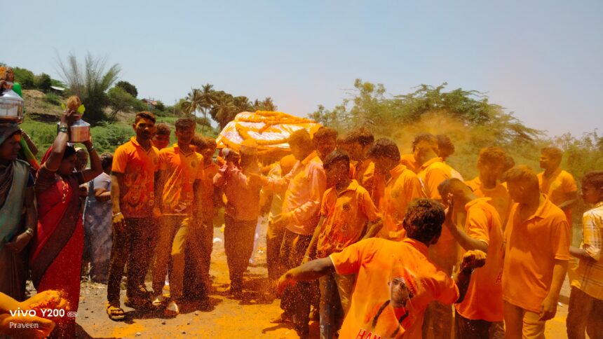 ಅದ್ದೂರಿಯಾಗಿ ನೆರವೇರಿದ ದುರ್ಗಾದೇವಿ ಜಾತ್ರಾ ಮಹೋತ್ಸವ ಅದ್ದೂರಿಯಾಗಿ ನೆರವೇರಿದ ದುರ್ಗಾದೇವಿ ಜಾತ್ರಾ ಮಹೋತ್ಸವ