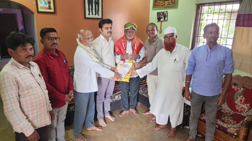 ಆಪರೇಷನ್ ಸಿಂಧೂರ ಕಾರ್ಯಾಚರಣೆ ವಿವರಿಸಿದ ಕರ್ನಲ್ ಖುರೇಷಿ ಮಾವನಿಗೆ ಡಾ: ಕಡಾಡಿ ಸತ್ಕಾರ ಆಪರೇಷನ್ ಸಿಂಧೂರ ಕಾರ್ಯಾಚರಣೆ ವಿವರಿಸಿದ ಕರ್ನಲ್ ಖುರೇಷಿ ಮಾವನಿಗೆ ಡಾ: ಕಡಾಡಿ ಸತ್ಕಾರ