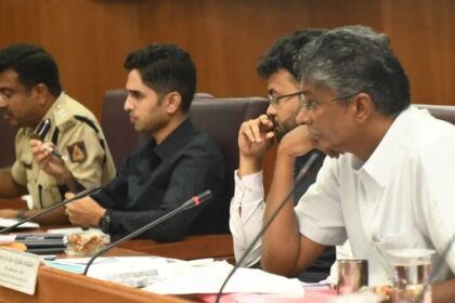 ಸುವರ್ಣ ಸೌಧದಲ್ಲಿ 2024-25 ನೇ ಸಾಲಿನ ನಾಲ್ಕನೇ ತ್ರೈಮಾಸಿಕ ಕೆ.ಡಿ.ಪಿ. ಪ್ರಗತಿ ಪರಿಶೀಲನಾ ಸಭೆಯನ್ನು ನಡೆಸಿದರು.