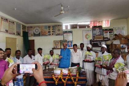 ಬೀಜ ವಿತರಣಾ ಕಾರ್ಯಕ್ರಮಕ್ಕೆ ಶಾಸಕ ಅಶೋಕ ಪಟ್ಟಣ ಚಾಲನೆ