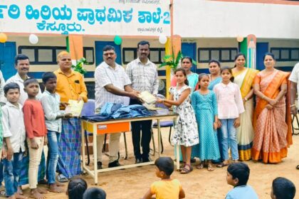 ಕೆಸ್ತೂರಿನಲ್ಲಿ ಎತ್ತಿನಗಾಡಿ ಮೇಲೇರಿ ಶಾಲೆ ಪ್ರವೇಶಿಸಿದ ವಿದ್ಯಾರ್ಥಿಗಳು.