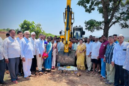 ಸಂಪರ್ಕ ರಸ್ತೆ ಕಾಮಗಾರಿಗೆ ಪೂಜೆ ಸಲ್ಲಿಸಿದ ಸಚಿವೆ ಲಕ್ಷ್ಮೀ ಹೆಬ್ಬಾಳಕರ್