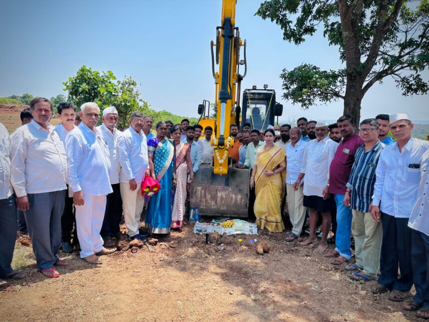 ಸಂಪರ್ಕ ರಸ್ತೆ ಕಾಮಗಾರಿಗೆ ಪೂಜೆ ಸಲ್ಲಿಸಿದ ಸಚಿವೆ ಲಕ್ಷ್ಮೀ ಹೆಬ್ಬಾಳಕರ್