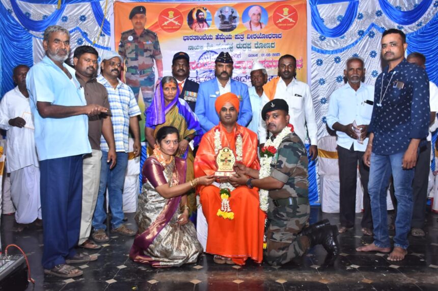 ನಿವೃತ್ತಿ ಯೋಧ ಸಂಗಪ್ಪ ರೋಣದ ಅವರಿಗೆ ಅದ್ದೂರಿ ಸ್ವಾಗತ ನಿವೃತ್ತಿ ಯೋಧ ಸಂಗಪ್ಪ ರೋಣದ ಅವರಿಗೆ ಅದ್ದೂರಿ ಸ್ವಾಗತ