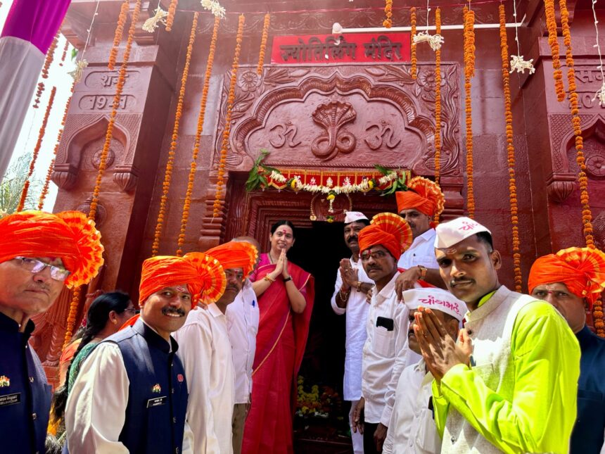 114 ಹಳ್ಳಿ, 140 ಮಂದಿರ ಜೀರ್ಣೋದ್ಧಾರ: ಸಚಿವೆ ಲಕ್ಷ್ಮೀ ಹೆಬ್ಬಾಳಕರ್ 114 ಹಳ್ಳಿ, 140 ಮಂದಿರ ಜೀರ್ಣೋದ್ಧಾರ: ಸಚಿವೆ ಲಕ್ಷ್ಮೀ ಹೆಬ್ಬಾಳಕರ್