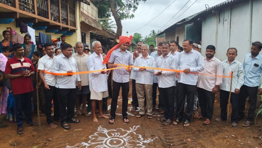 ಶೆಟ್ಟಿಹಳ್ಳಿ ಮತ್ತು ಸಲಮವಾಡ ಗ್ರಾಮದ ರಸ್ತೆ ಕಾಮಗಾರಿ ಉದ್ಘಾಟನೆ ಶೆಟ್ಟಿಹಳ್ಳಿ ಮತ್ತು ಸಲಮವಾಡ ಗ್ರಾಮದ ರಸ್ತೆ ಕಾಮಗಾರಿ ಉದ್ಘಾಟನೆ