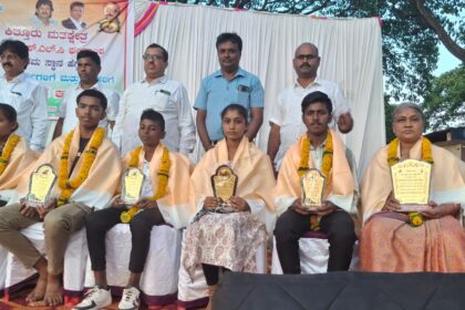 ಎಸ್ ಎಸ್ ಎಲ್ ಸಿ ಸಾಧಕರಿಗೆ ಸನ್ಮಾನ